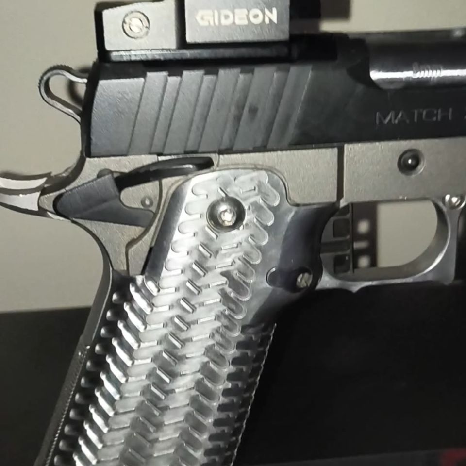 Image 1 - WTT polished Steel Cheely