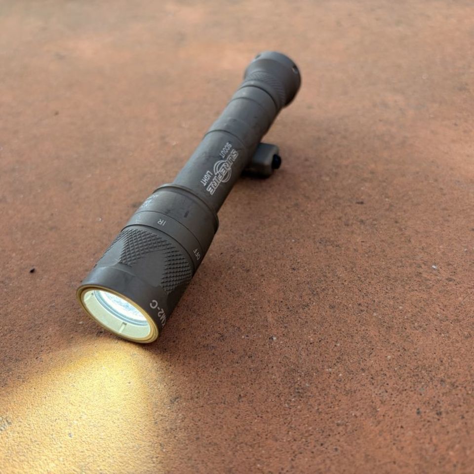 Image 1 - Surefire M640 Vampire