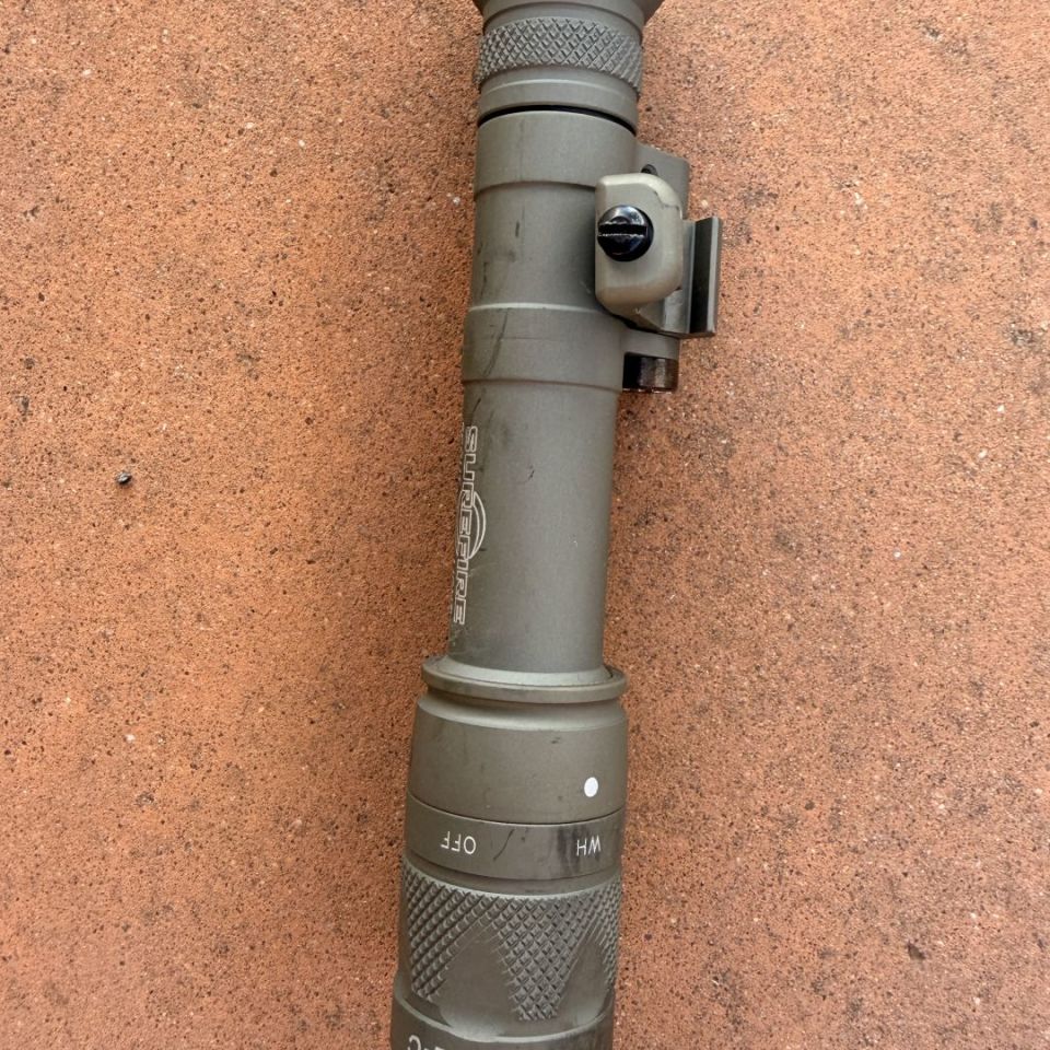 Image 4 - Surefire M640 Vampire
