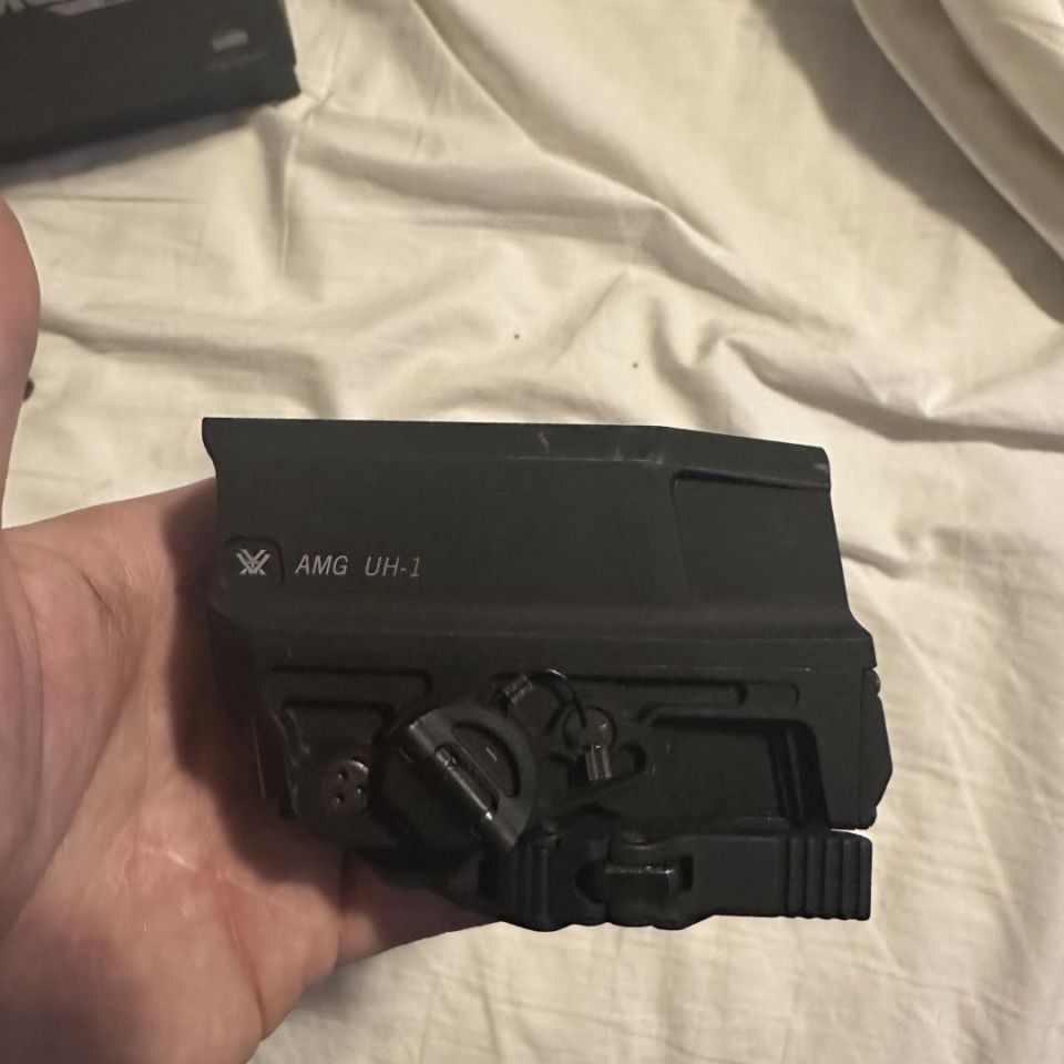 Image 5 - UHG 1 Vortex Holo/Magnifier 