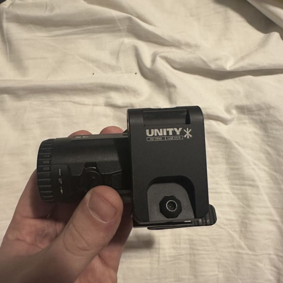 Image 3 - UHG 1 Vortex Holo/Magnifier 