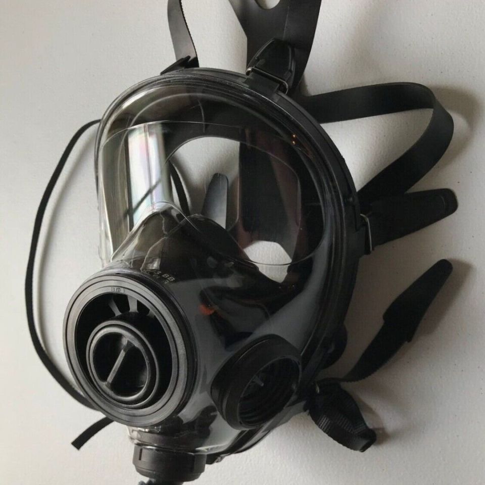 Image 2 - Mestel Safety SGE 400/3 BB CBRN Gas Mask