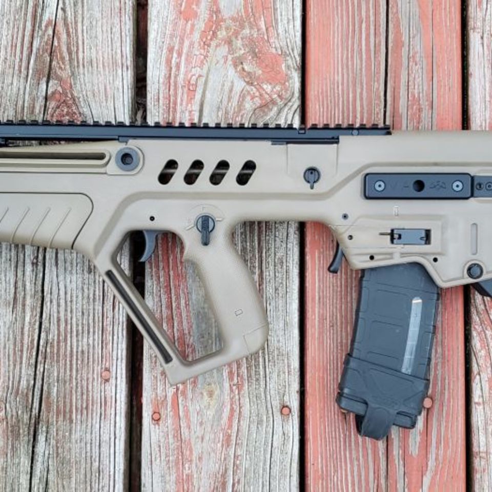 Image 3 - IWI TAVOR SAR 16" FDE BULLPUP 