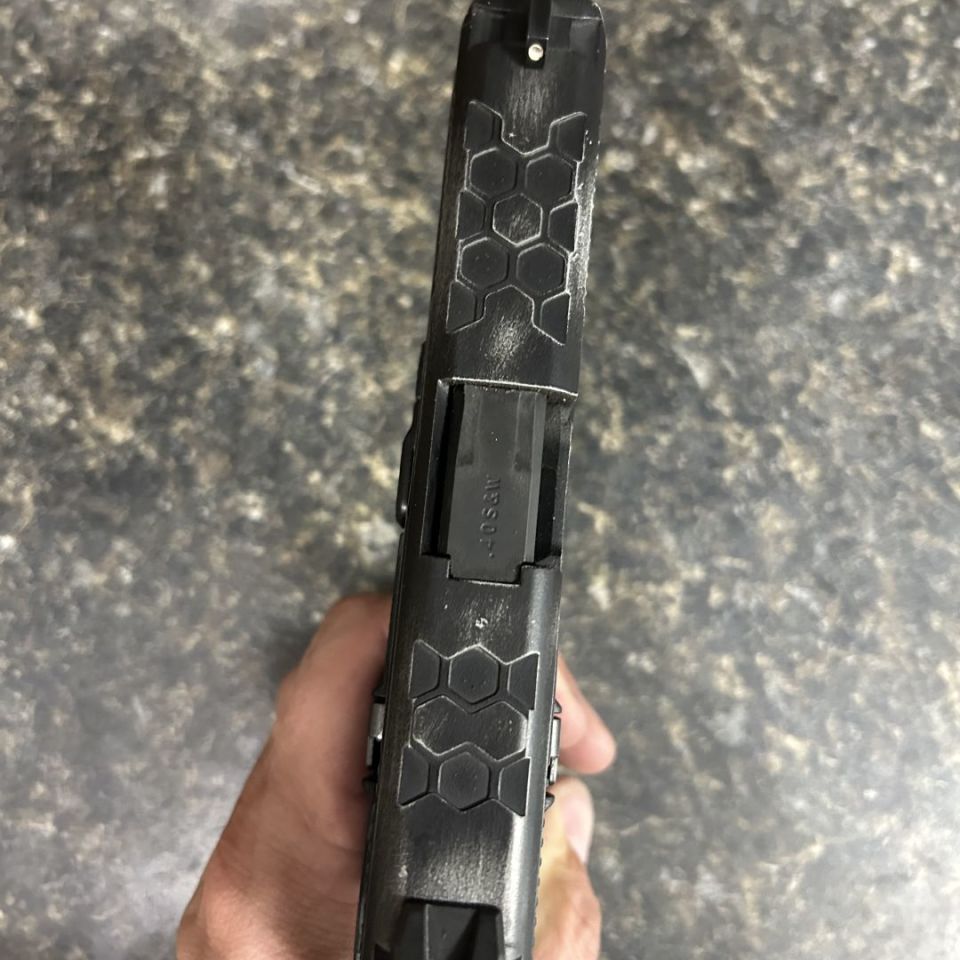 Image 4 - FN FNS 40s&w *new price 