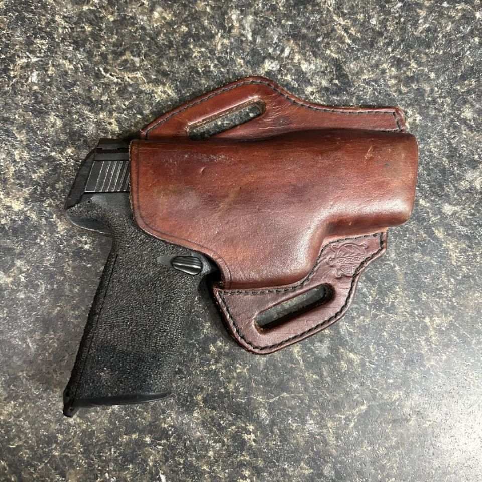 Image 1 - FN FNS 40s&w *new price 