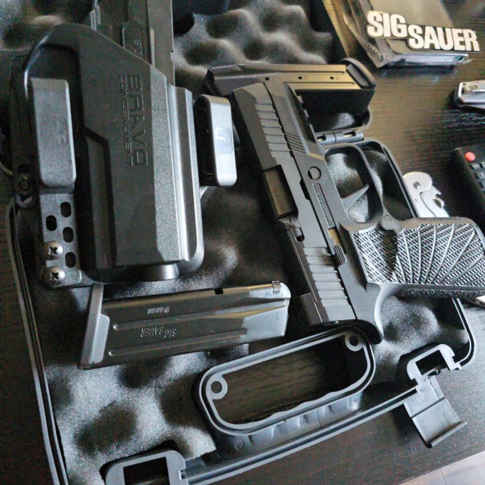 Image 2 - Sig Sauer P320 X carry
