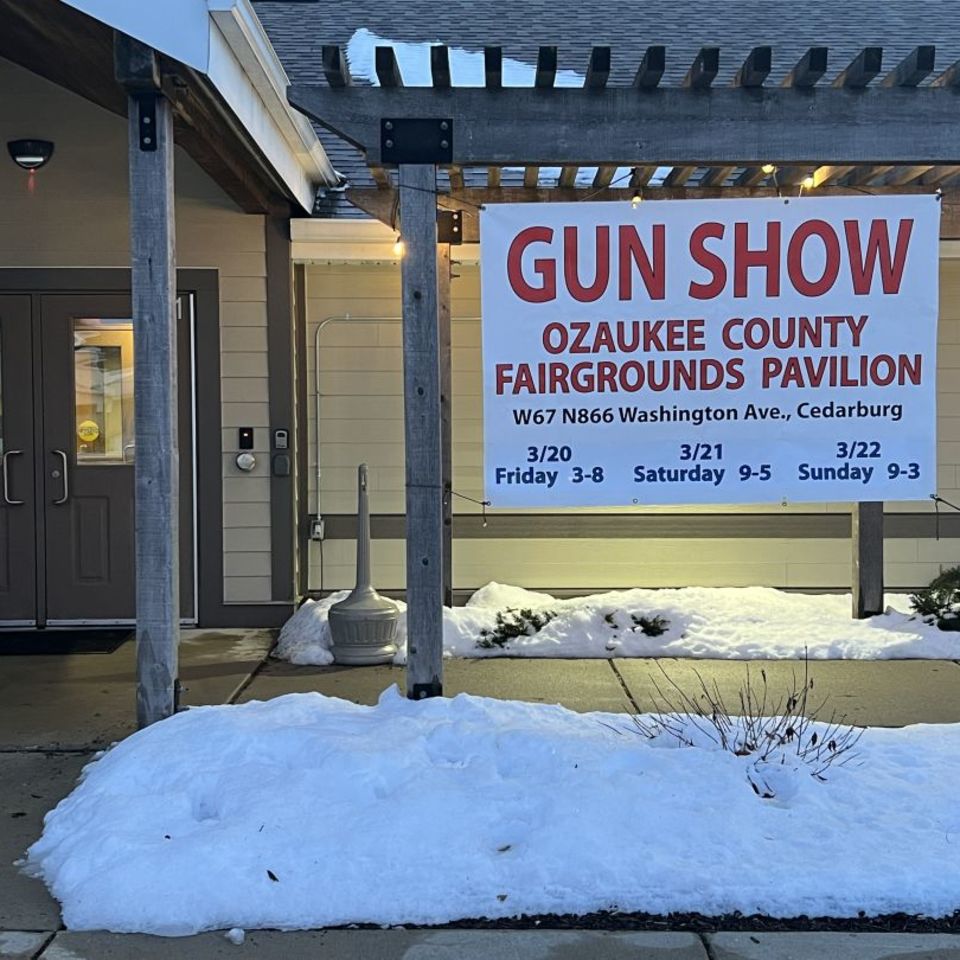 Image 2 - Ozaukee Gun Show in Cedarburg