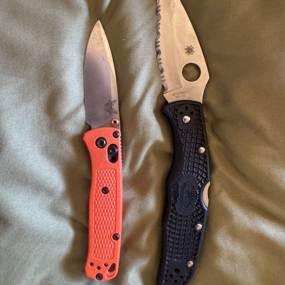 Image 2 - Benchmade, Spyderco