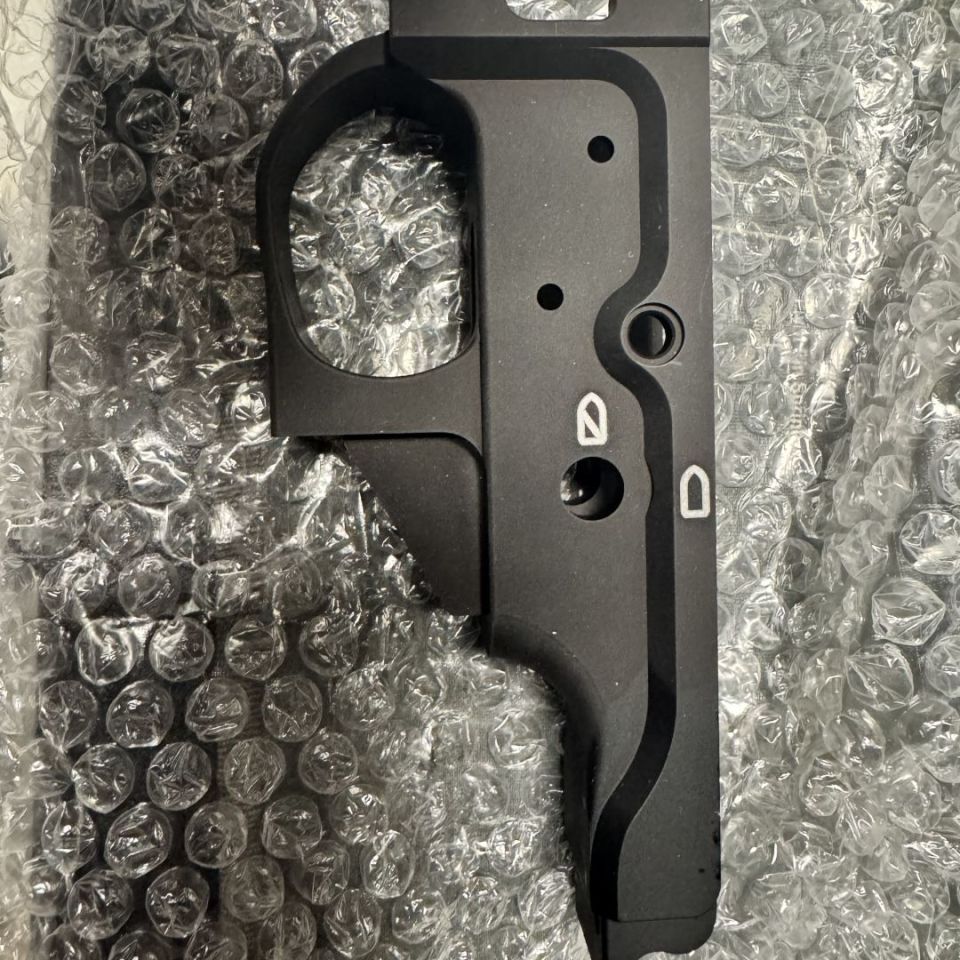 Image 1 - Lee Sporting Lowers 