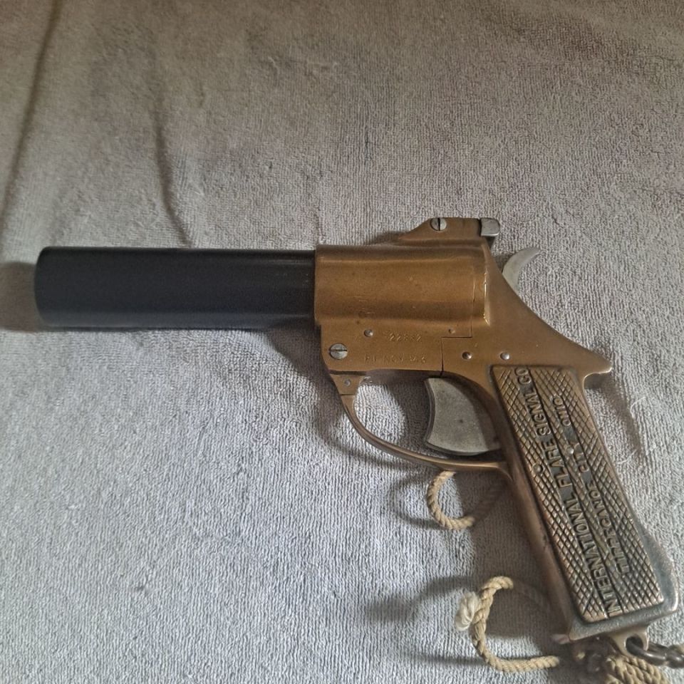 Image 1 - 37mm flare launcher