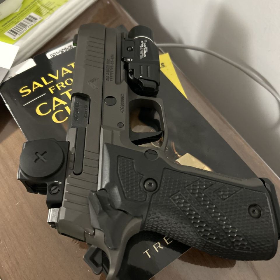 Image 2 - Sig Sauer P226 X SAO Legion