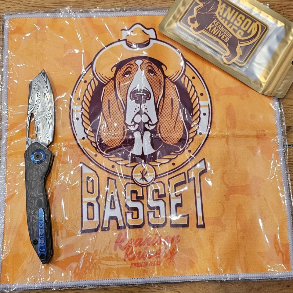 Image 3 - Keanison Basset Hound