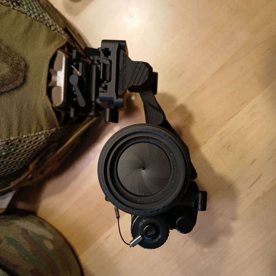 Image 3 - Omni7 PVS 14