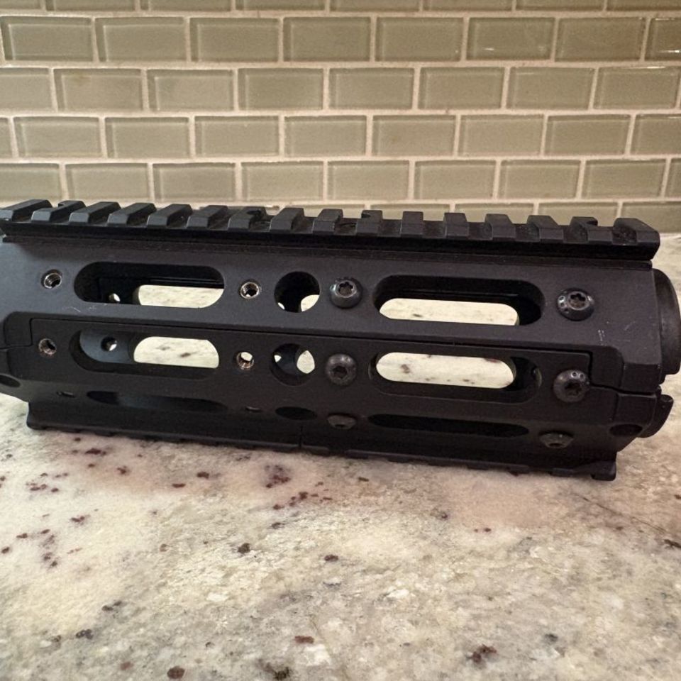 Image 2 - GG&G 1285 Handguard