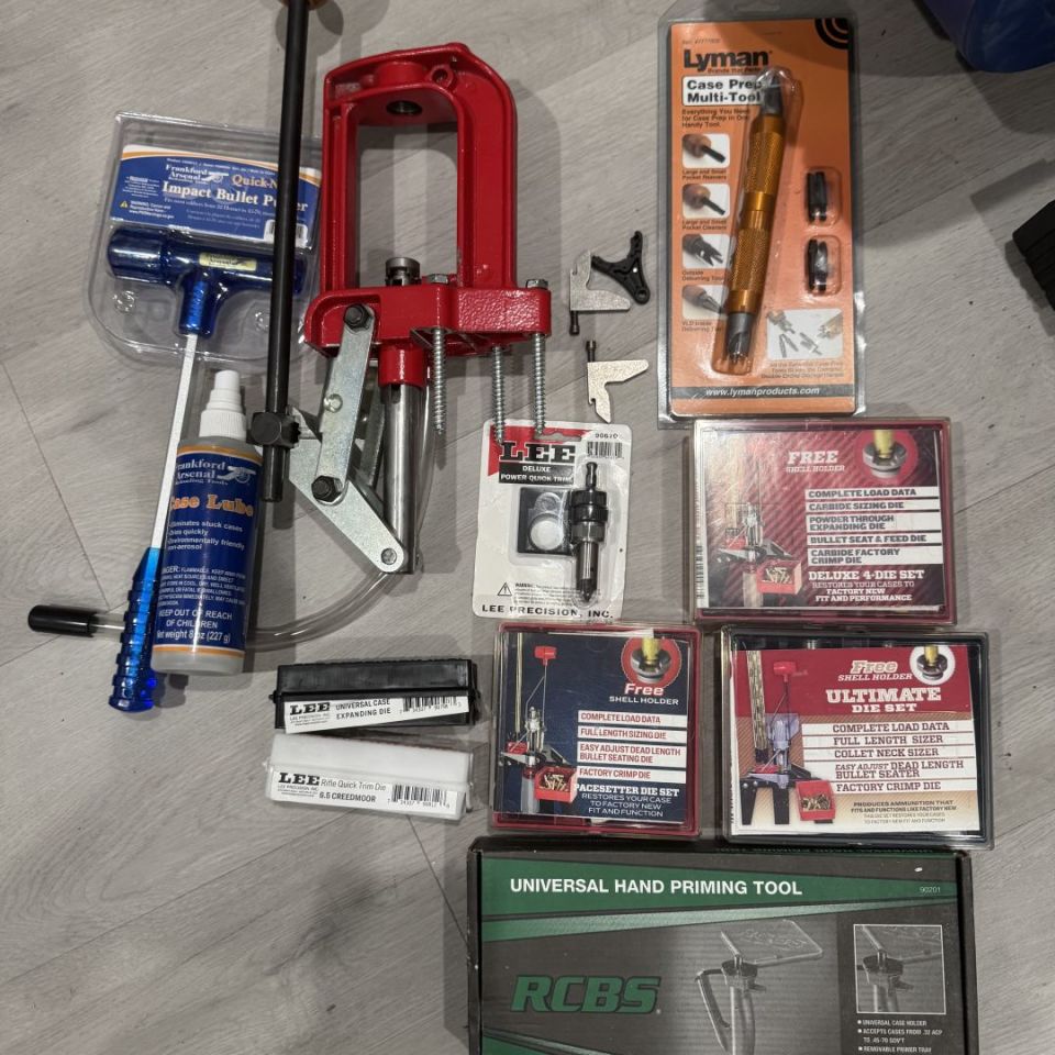 Image 1 - Reloading equipment