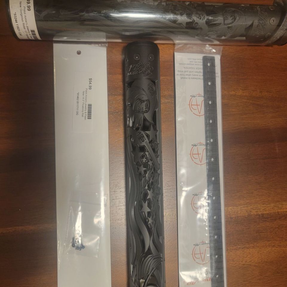 Image 2 - UNIQUE-AR GORGEOUS REBEL HANDG