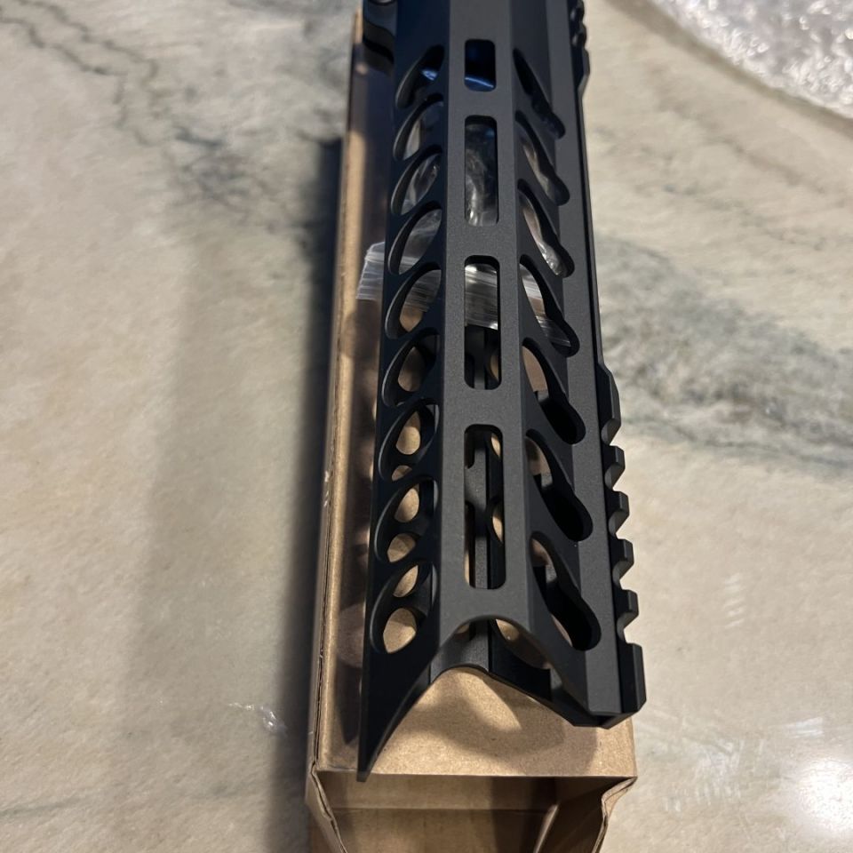 Image 2 - 9" AR15 Freefloat MLOK Handguard AR-15 M-LOK Rail Steel Barrel Nut Picatinny Top Rail