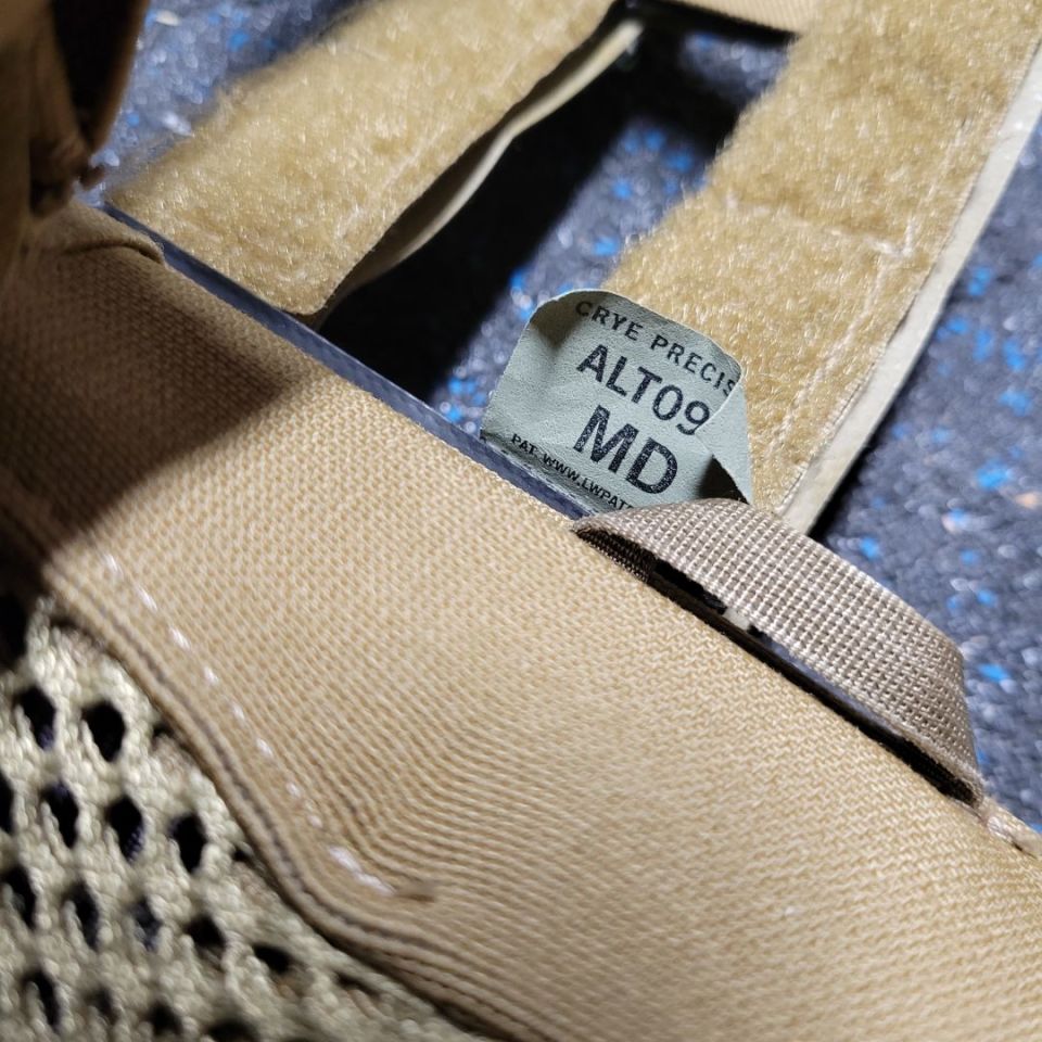 Image 2 - Crye Precision plate carrier