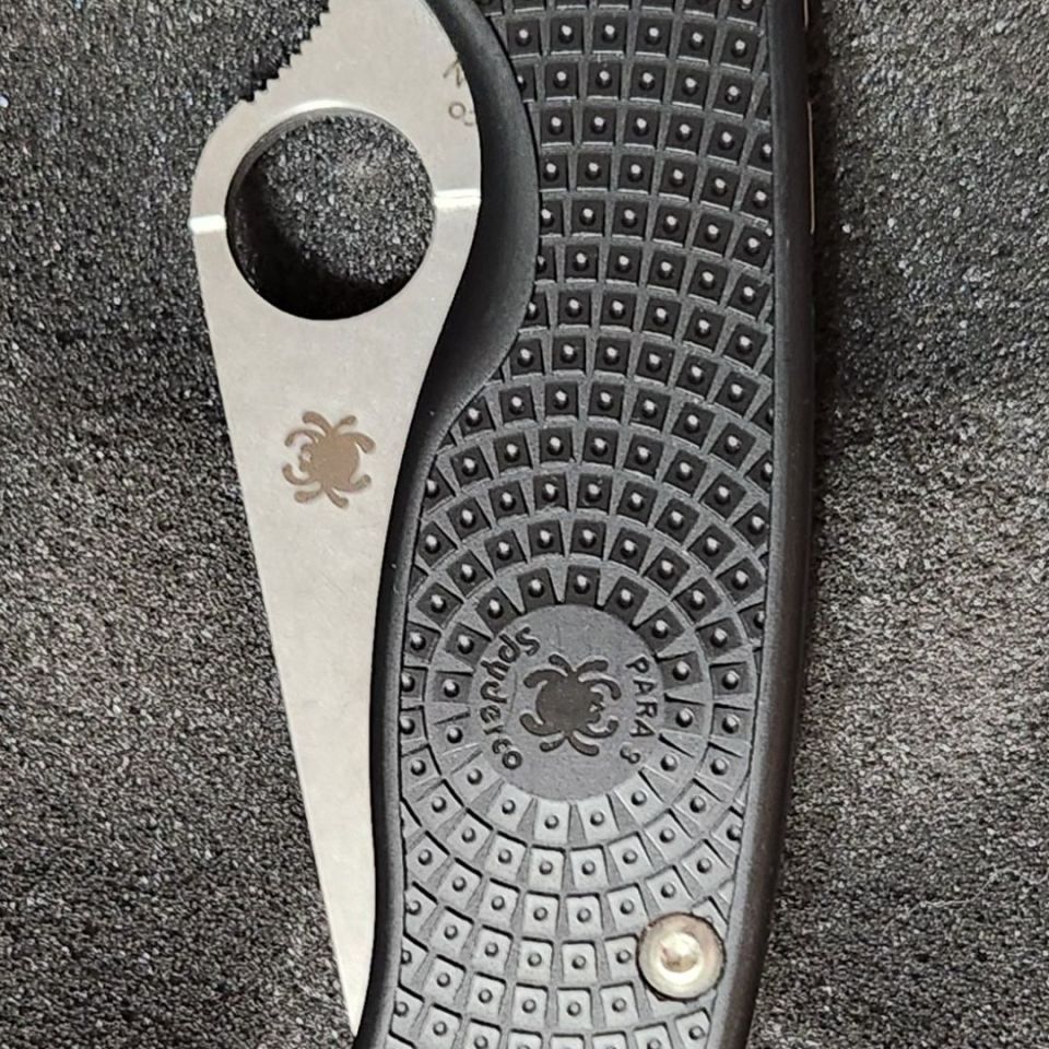 Image 3 - Spyderco Para 3 Lightweight
