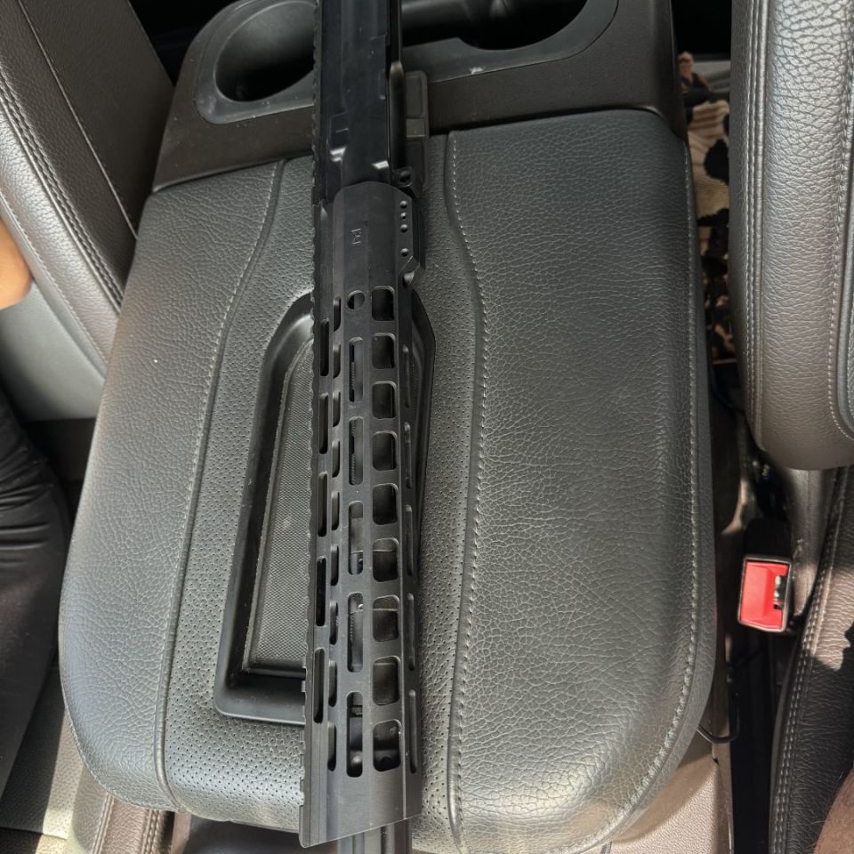 Image 2 - 10.5 556 upper