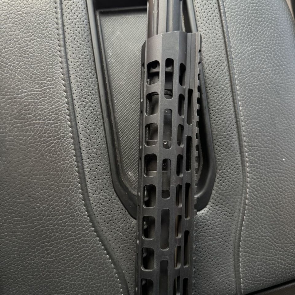 Image 4 - 10.5 556 upper