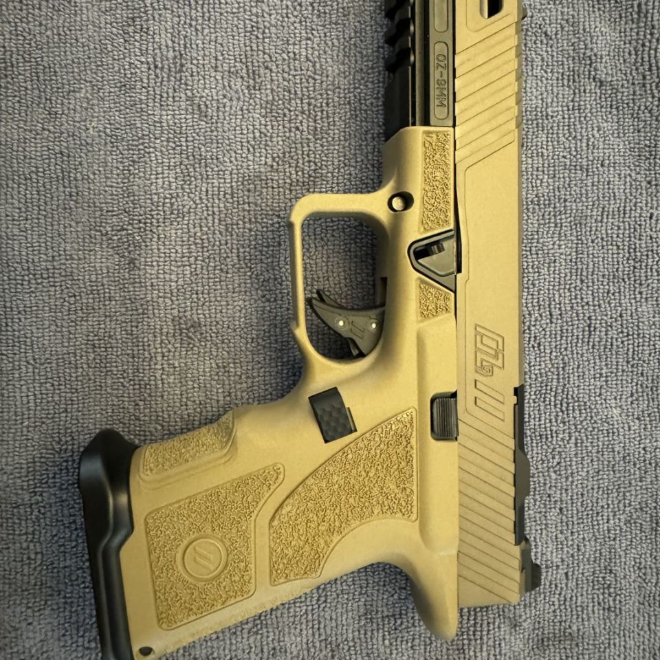 Image 1 - Zev OZ9 Covert FDE (Glock 49 size)