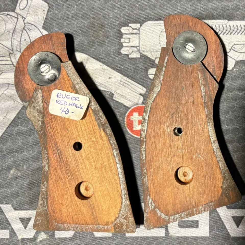 Image 2 - Ruger Redhawk Grips