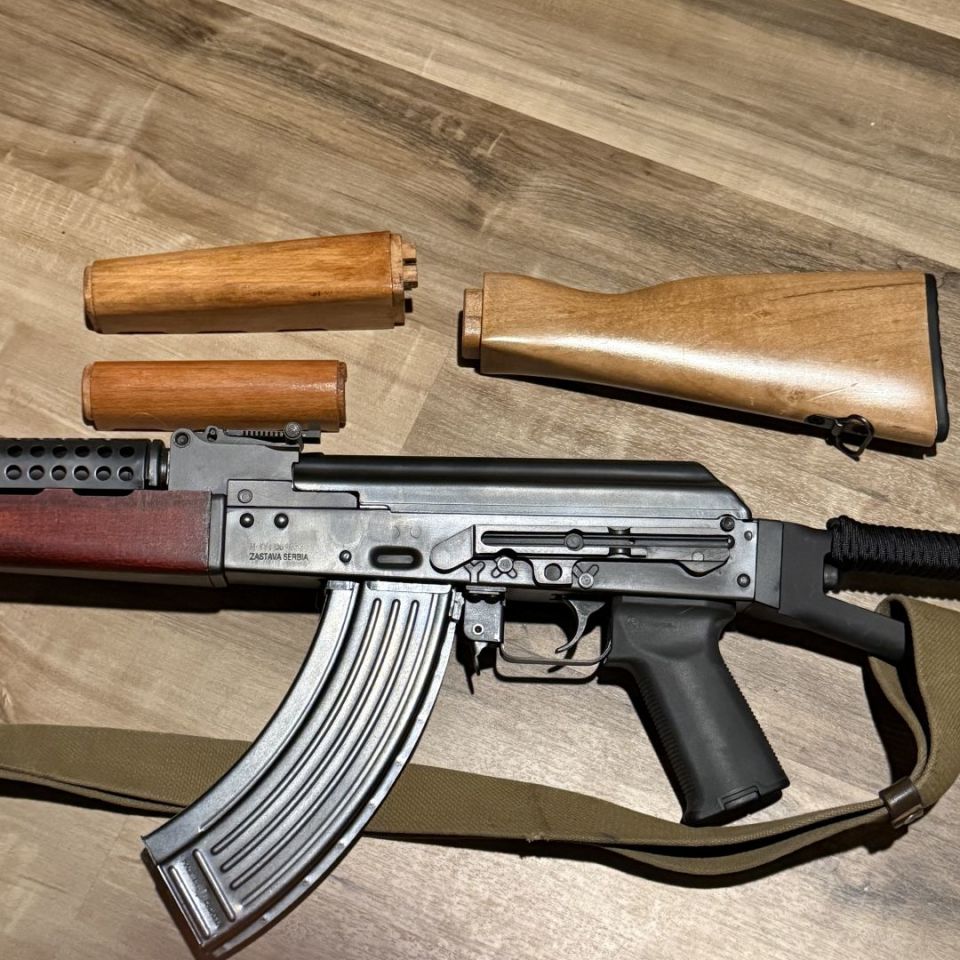 Image 3 - Zastava N-pap. Low miles. 