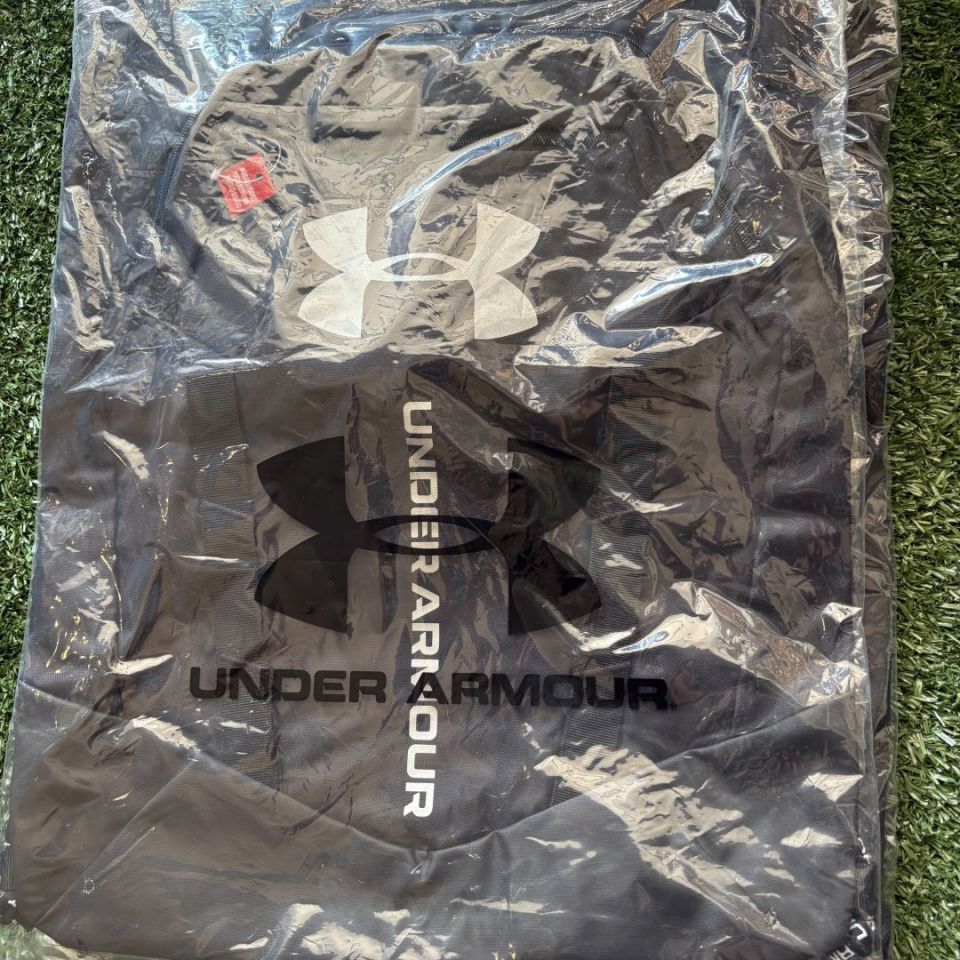 Image 3 - Under armour 20L bag