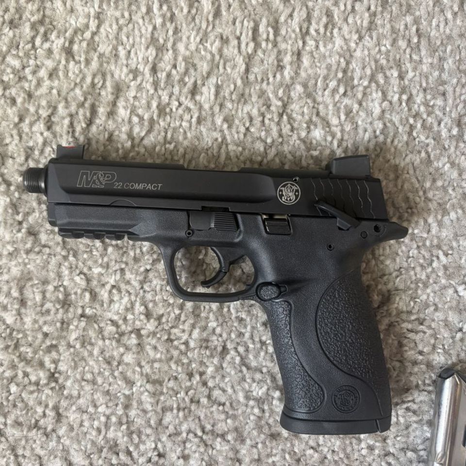 Image 3 - S&W M&P 22 compact w/threaded 