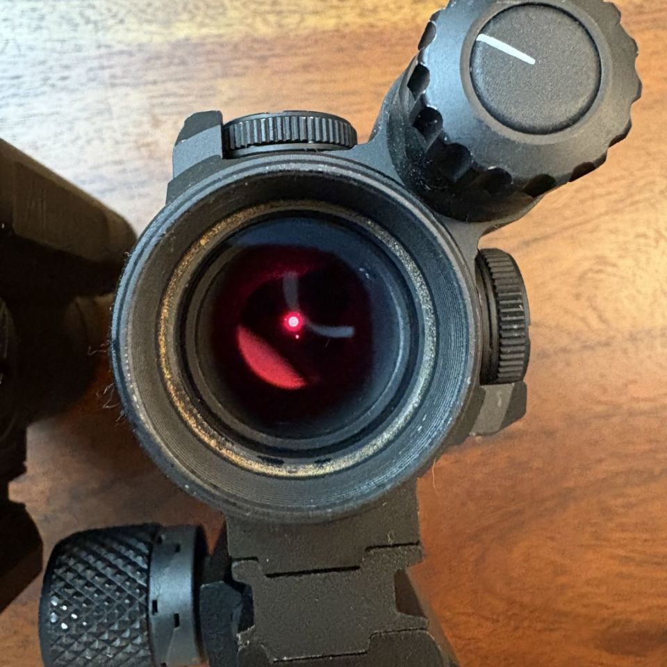 Image 3 - Aimpoint Comp m4 