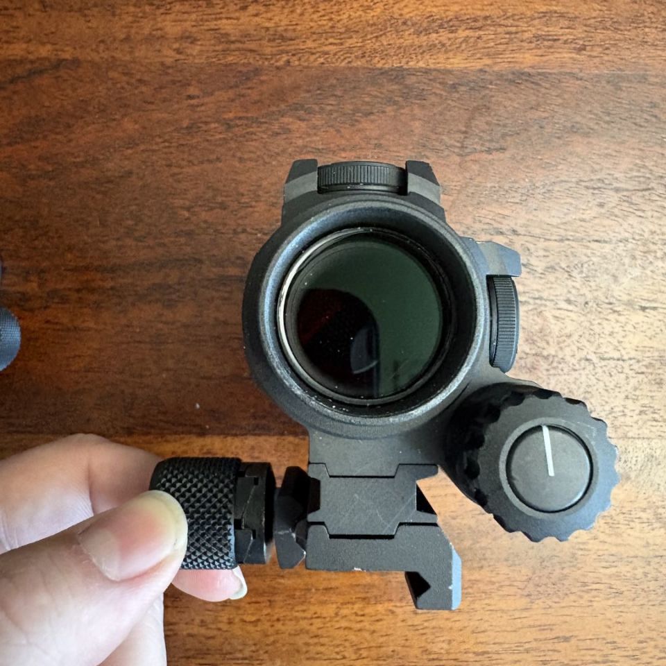 Image 3 - Aimpoint comp m4s