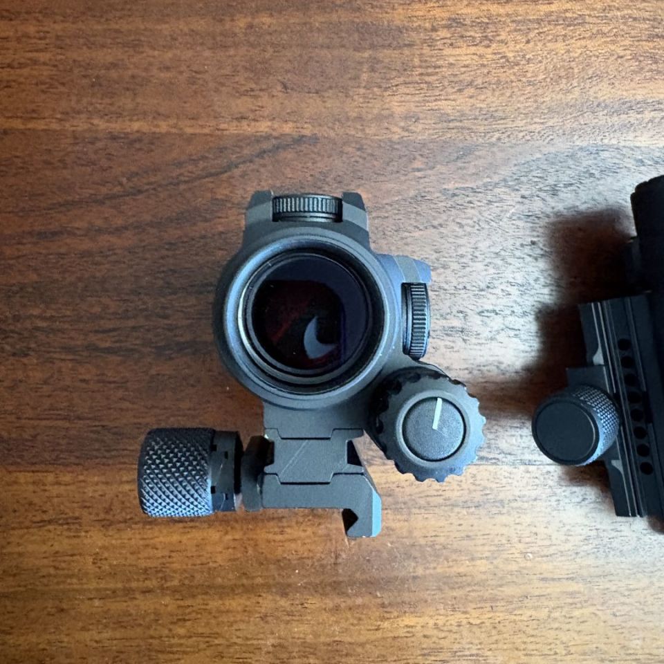 Image 4 - Aimpoint comp m4s