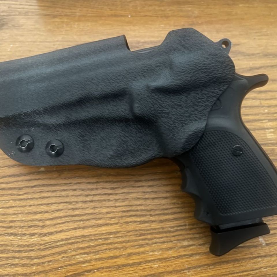 Image 4 - "akimbo" Bersa Thunder 380