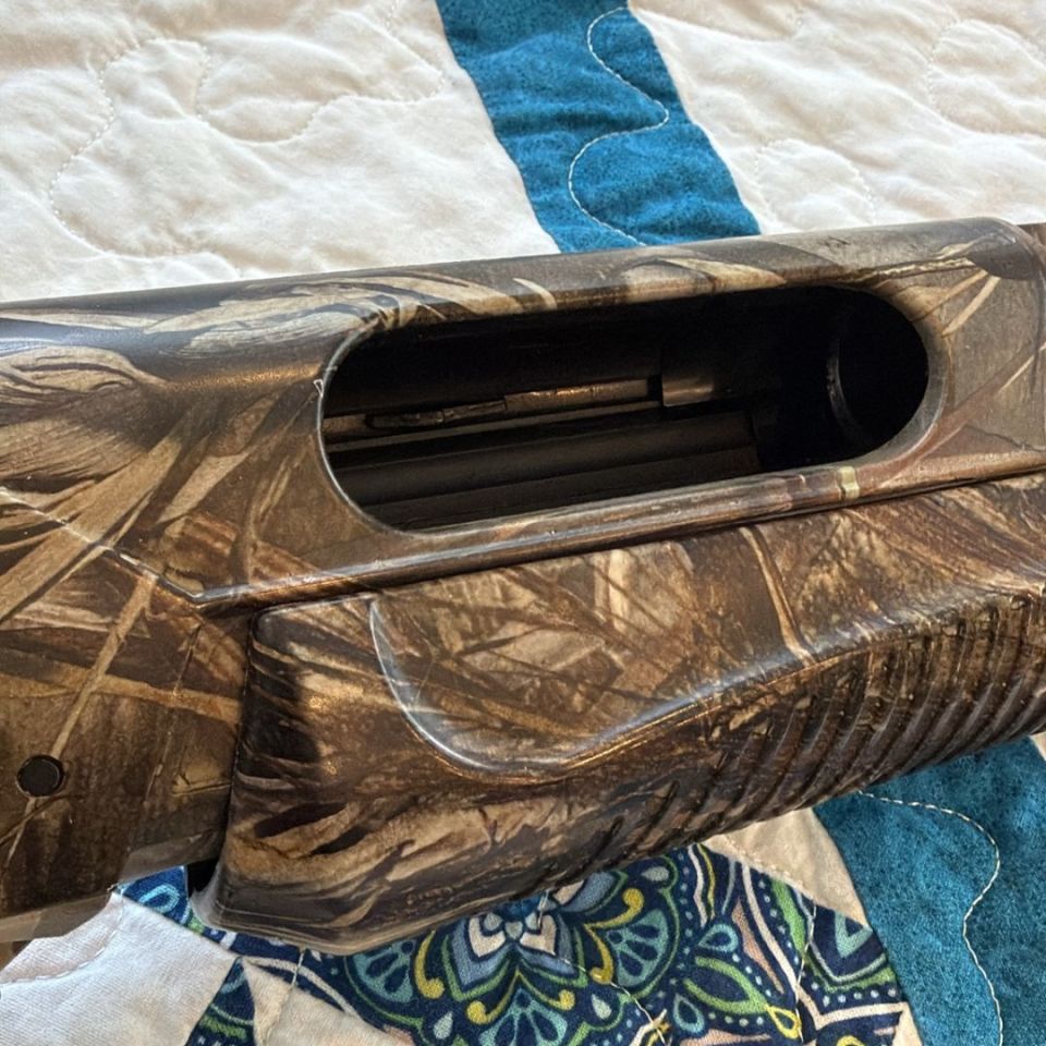 Image 4 - Benelli shot gun