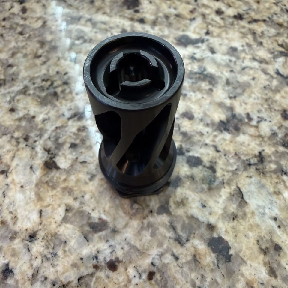 Image 4 - HUXWRX HX-QD556