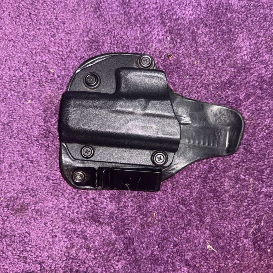 Image 1 - Glock 19 IWB holster - Used