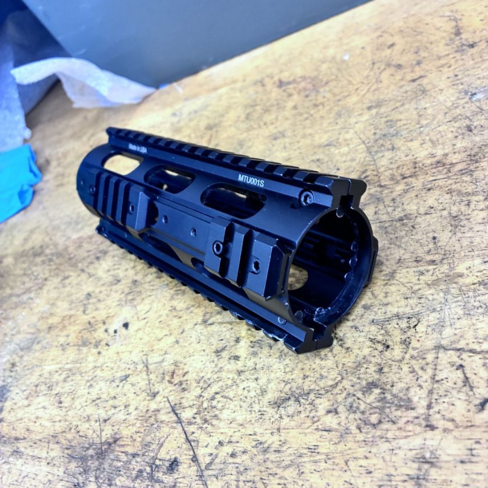 Image 2 - UTG ar15 Quad rail 