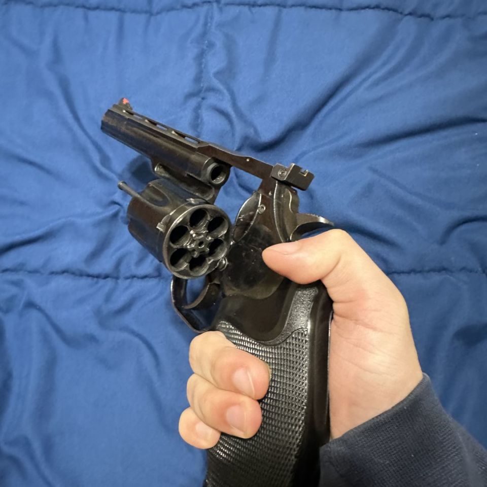 Image 3 - Dan Wesson 15-2 .357mag Revolver