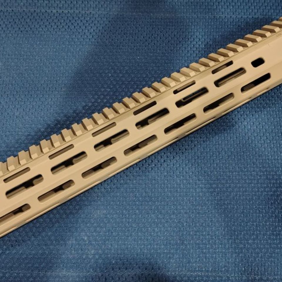 Image 2 - KAC SR-25 URX 4 15" Tan Rail