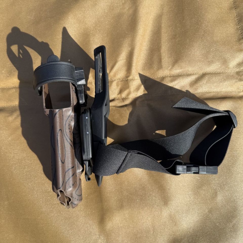 Image 5 - glock/surefire x300