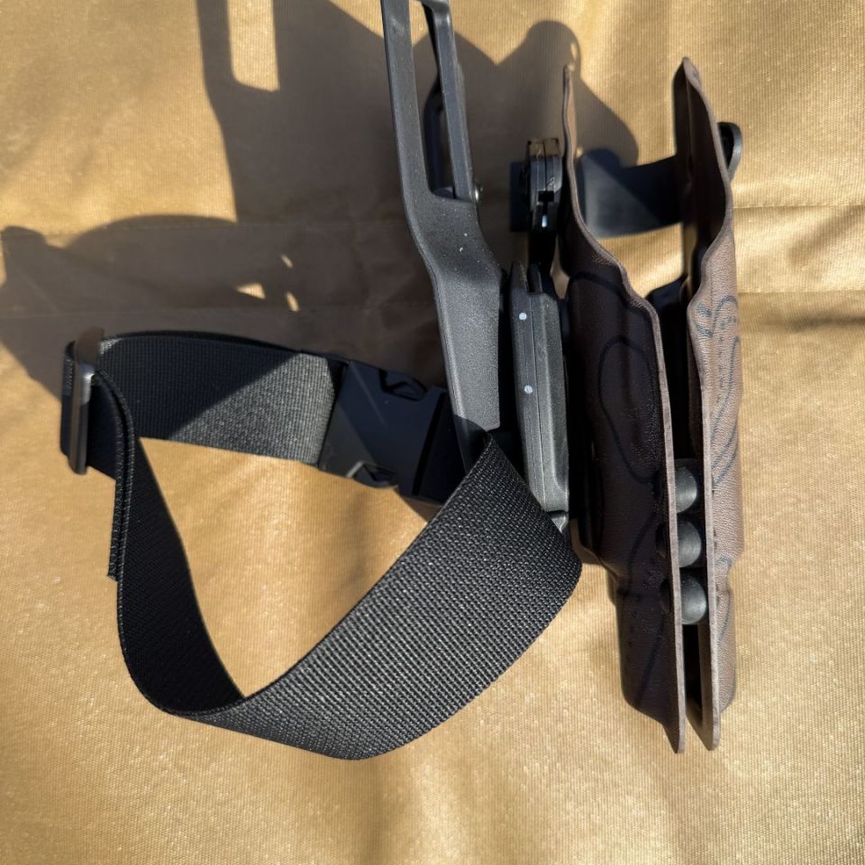 Image 4 - glock/surefire x300