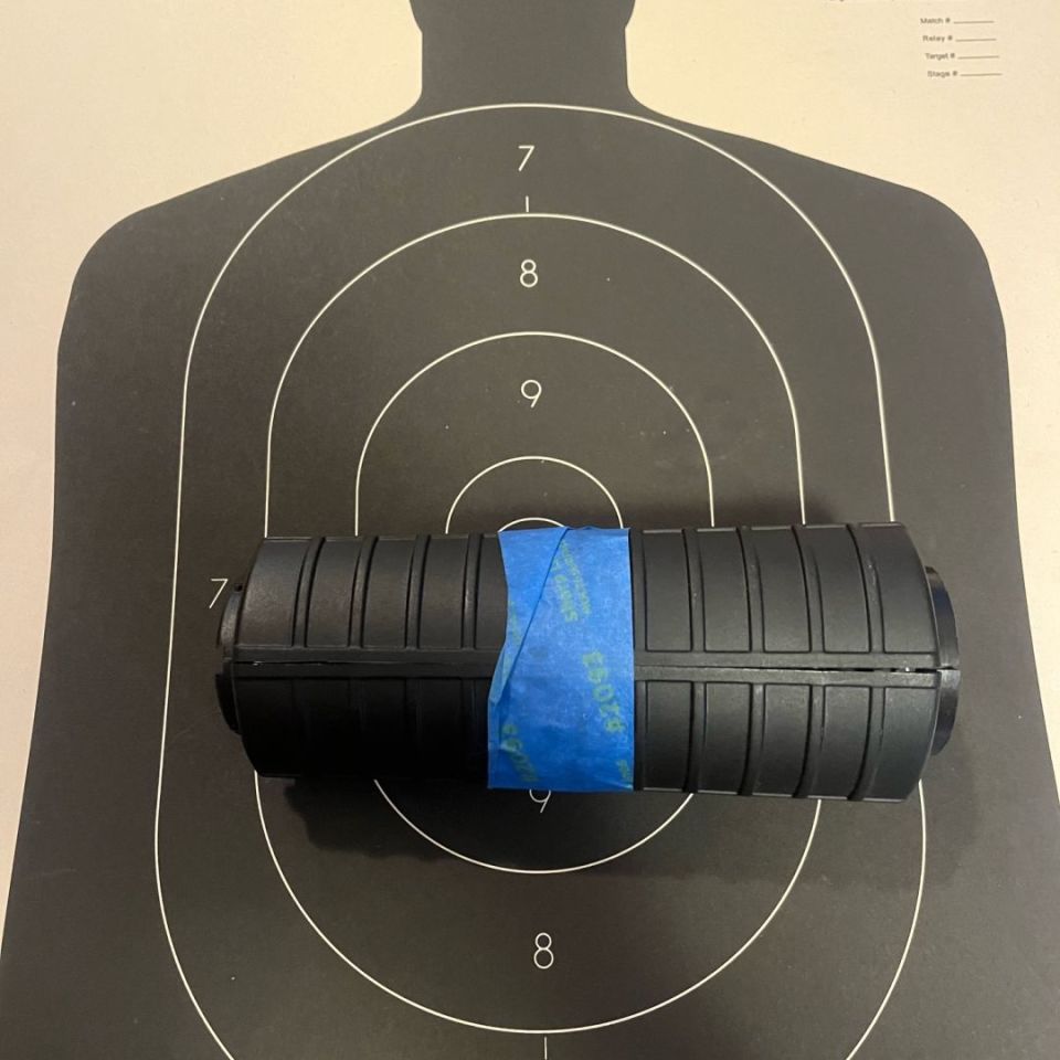 Image 2 - M4 Clamshell Handguard