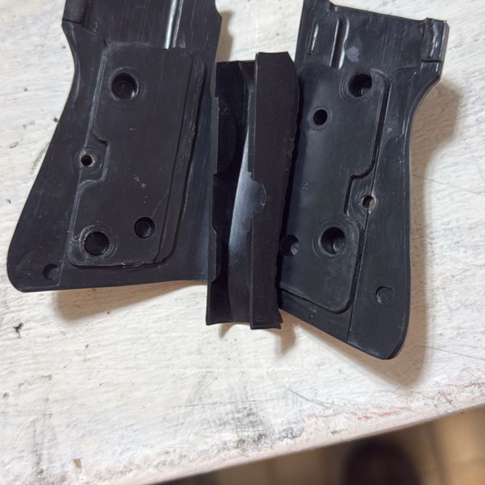 Image 4 - NOS Pachmayr PPK/S Grips