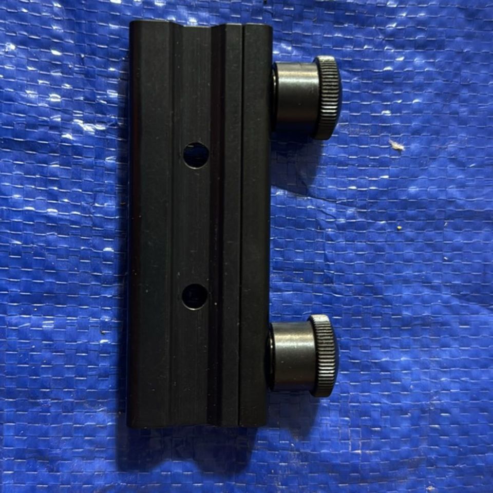 Image 2 - New never installed ACOG mount