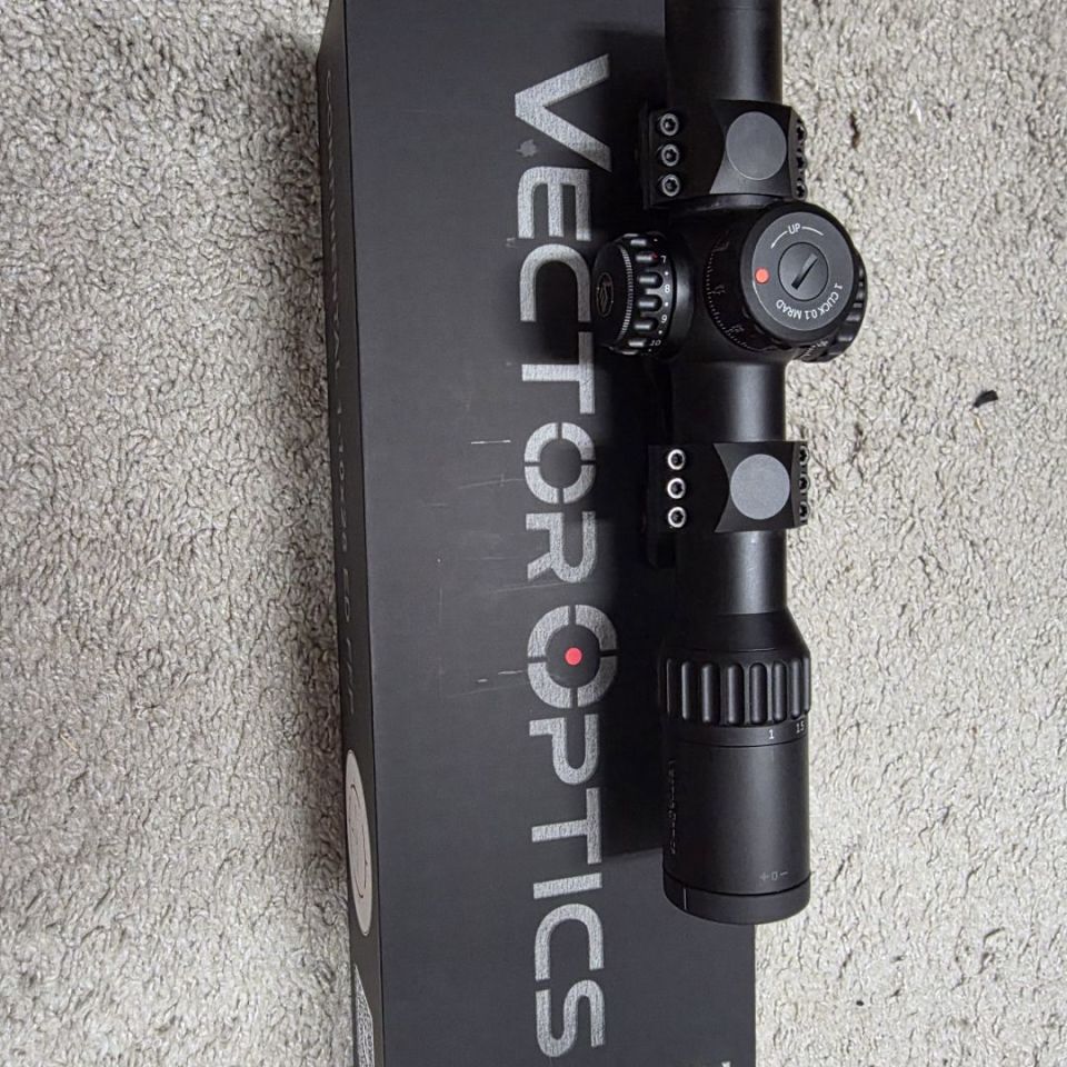 Image 2 - Vector Optics 1-10x FFP