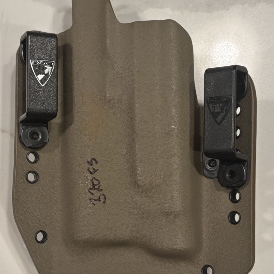 Image 2 - DSG Arms Alpha Holster Sig 320