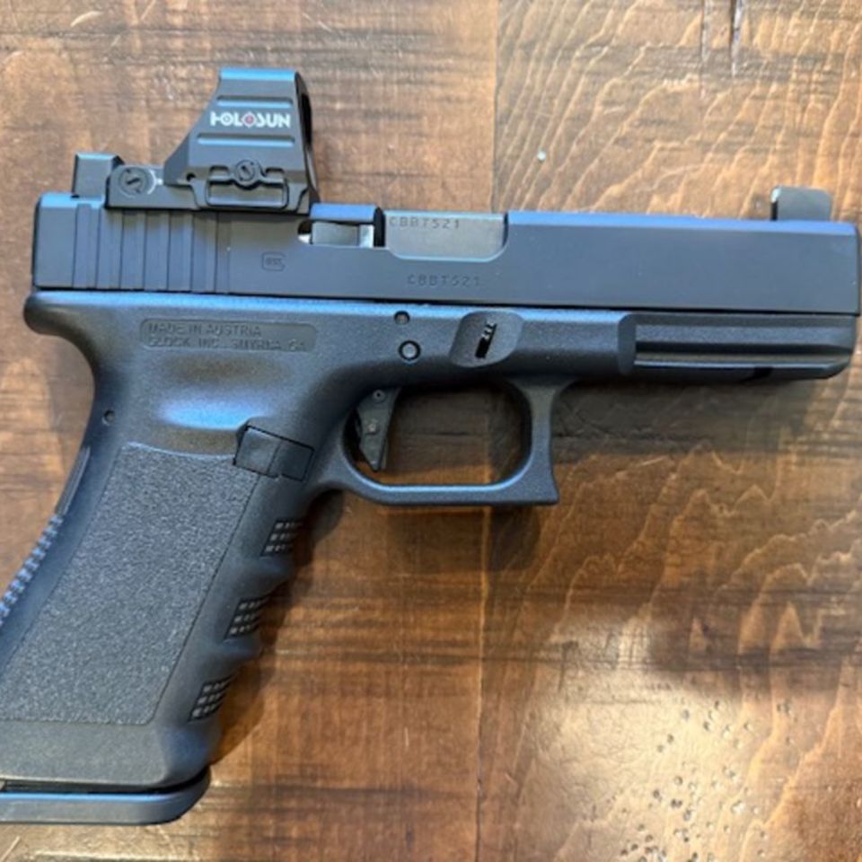 Image 2 - Glock 17c gen 3
