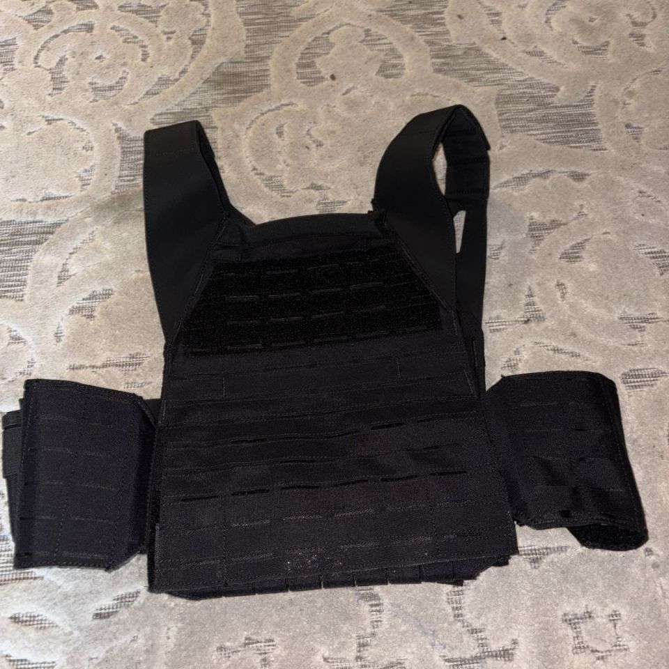 Image 2 - Invictus Gen 2 Plate Carrier