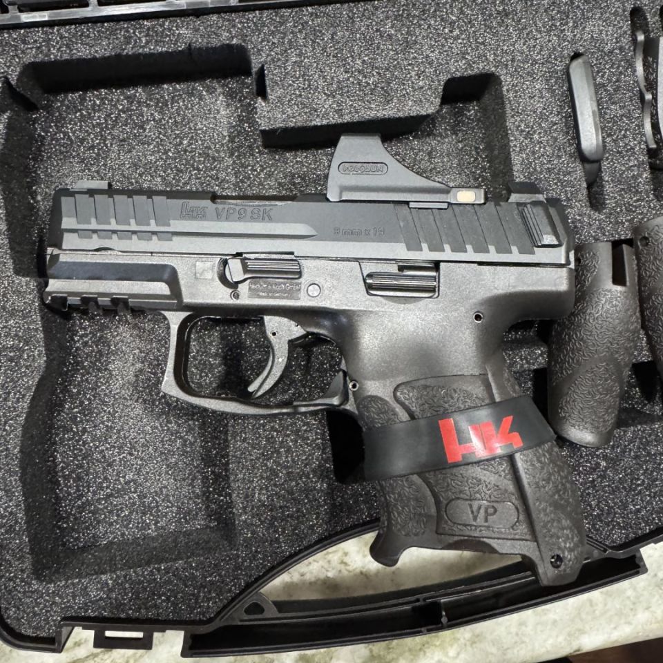 Image 2 - Vp9SK with 5 10 round mags 